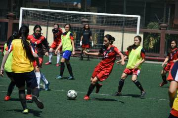 从0-2到 3-2，世界杯悲喜两重天，一边是无比悔恨，一边是激情万分（配图示意）